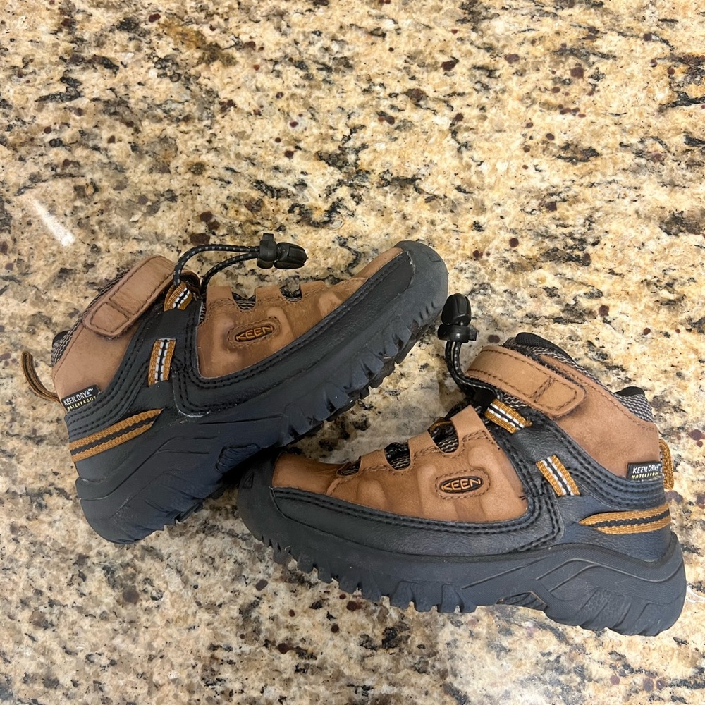 Keen Kids Brown and Black Boots